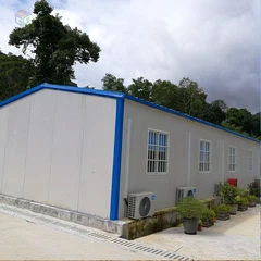 Casa pré-fabricada em T